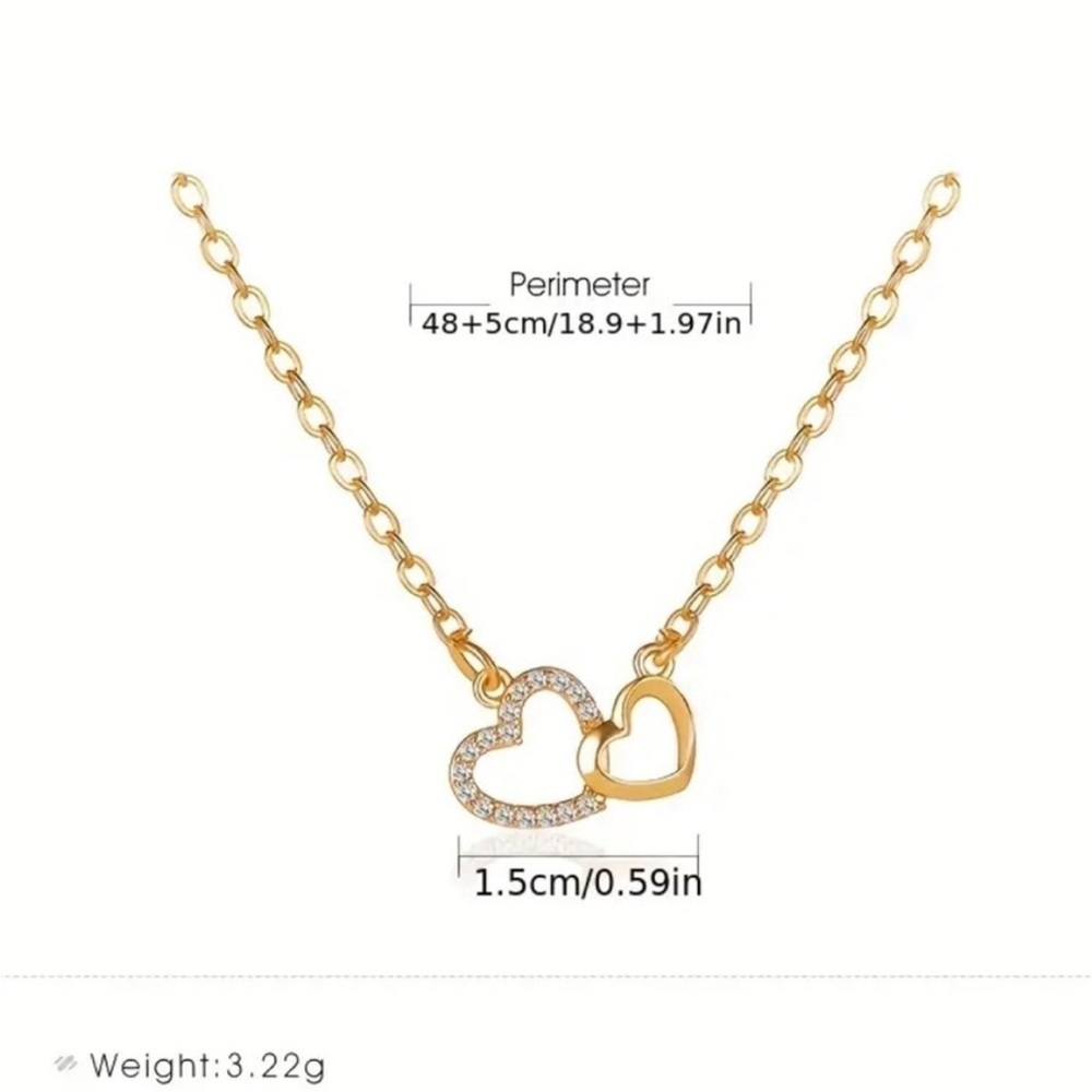 ✨❤️ Dainty Gold Tone Double Heart Necklace ✨❤️ - Picture 4 of 5